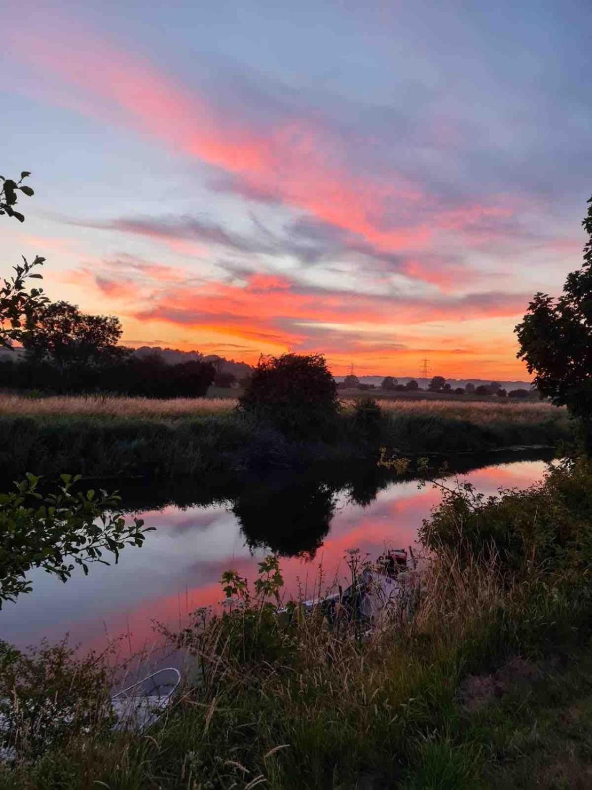 Dutch Cruiser Ship On A Tranquil Secluded River Tonbridge Luaran gambar