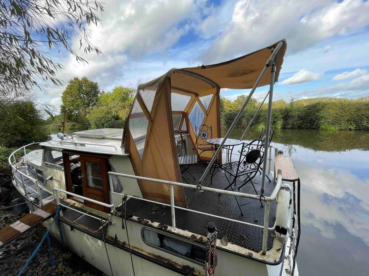 Dutch Cruiser Ship On A Tranquil Secluded River Tonbridge Luaran gambar