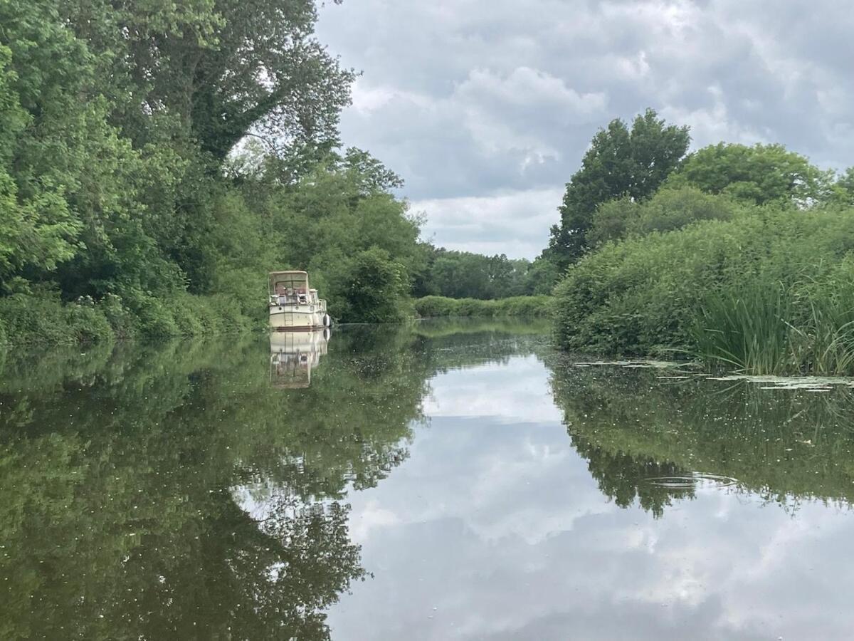 Dutch Cruiser Ship On A Tranquil Secluded River Tonbridge Luaran gambar